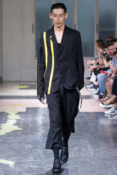 Look 26